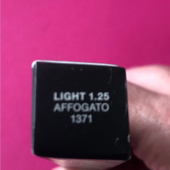 NARS Concealer - Picture 3 of 3